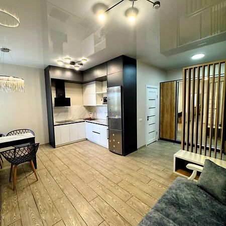 VIP apartment у центрі міста, новобудЖК Театральний,дуже простора Рівне Екстер'єр фото