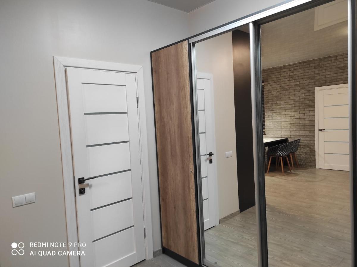 VIP apartment у центрі міста, новобудЖК Театральний,дуже простора Рівне Екстер'єр фото