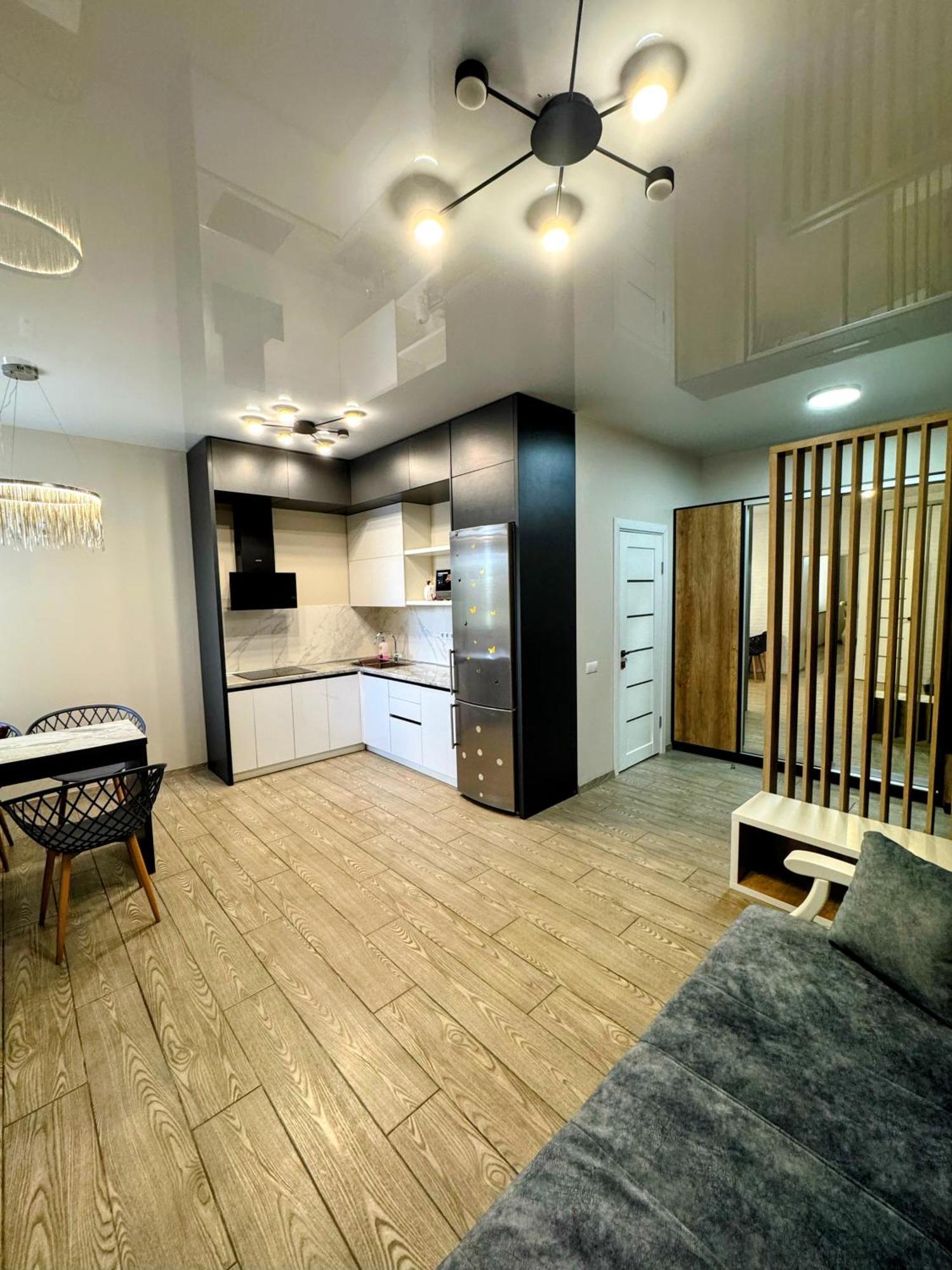 VIP apartment у центрі міста, новобудЖК Театральний,дуже простора Рівне Екстер'єр фото